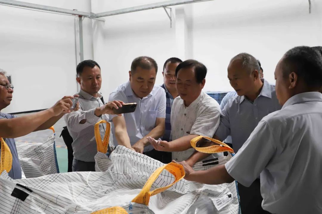 “交流互鑒，共促發(fā)展”——緬甸長(zhǎng)城集團(tuán)到京華化工交流考察